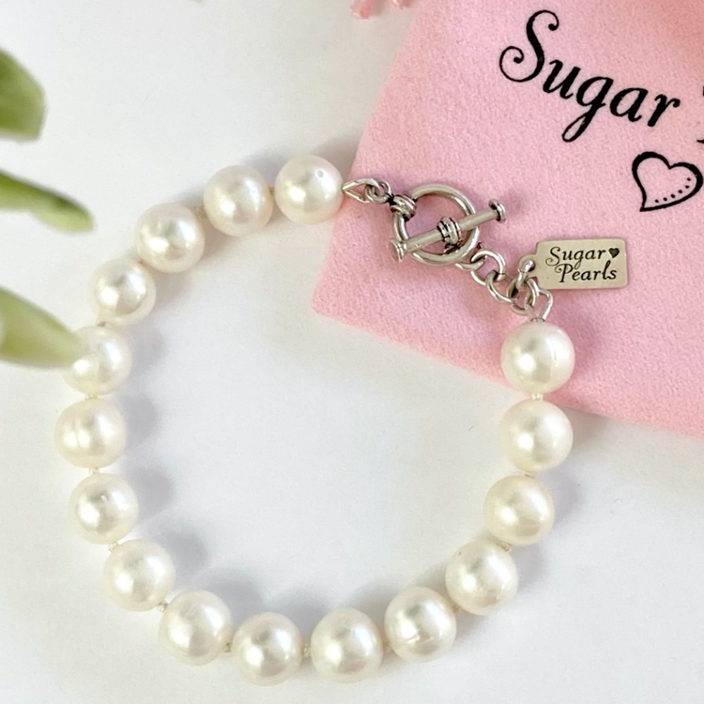 Freshwater Pearl Bracelet/Hand Knotted